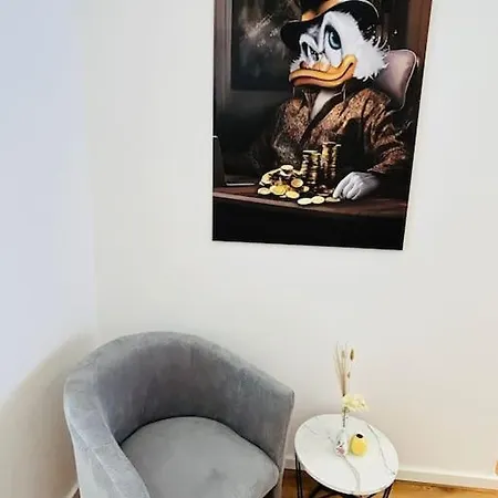 Appartement Kj Ferienwohnung Im Zentrum-balkon-pool-garage-wifi Augsburg